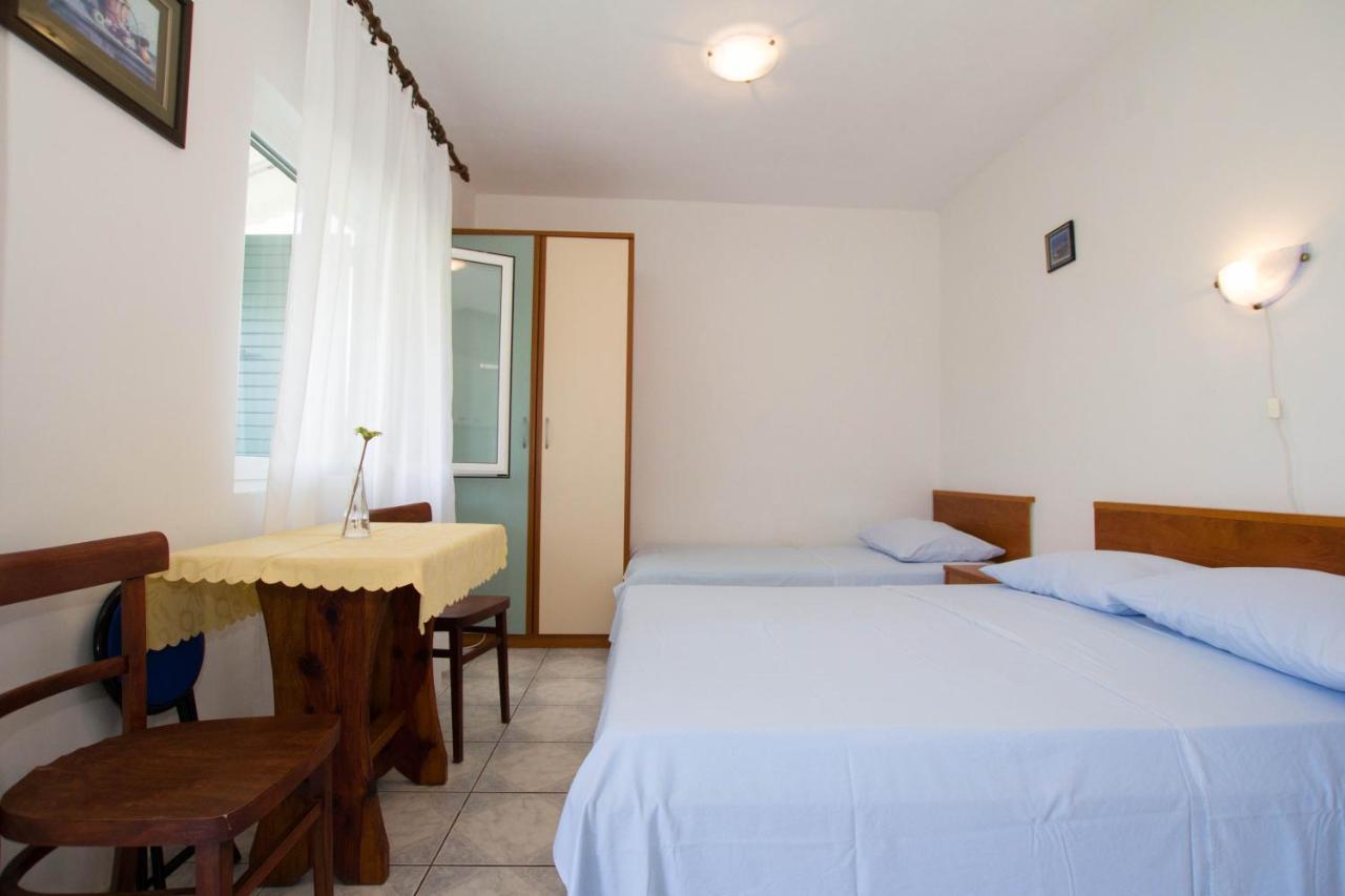 Apartments By The Sea Sucuraj, Hvar - 566 Kültér fotó